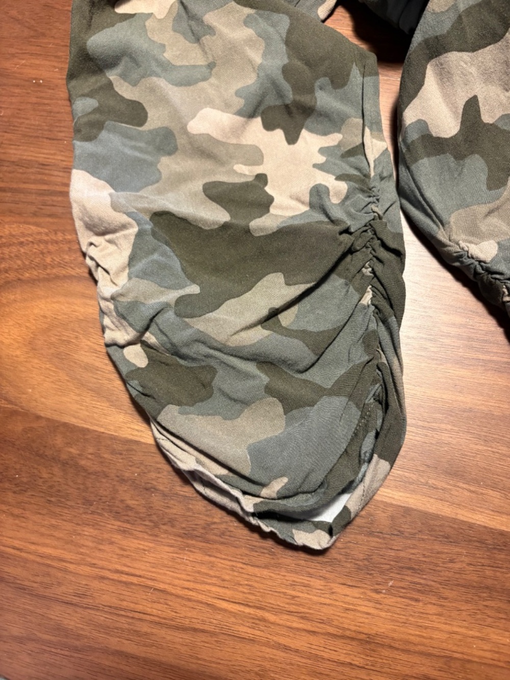 Hippie Rose rayon camo cargo jogger pants - size large - Picture 7 of 7